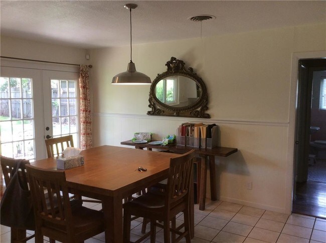 Foto del edificio - 1602 Chatham Ave