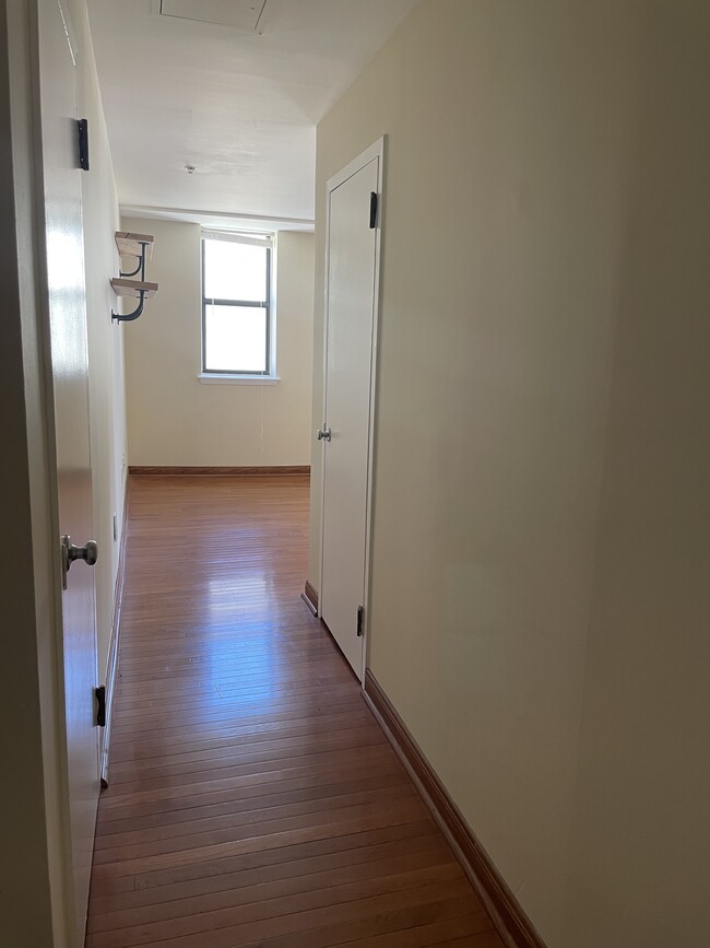 Hallway - 1444 W St NW