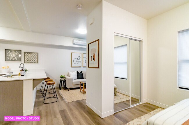 Foto del interior - The Junction (2120 Santa Barbara Ave)