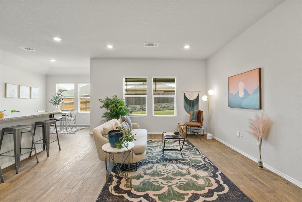 Primary Photo - 15101 Siberian Elm Ln