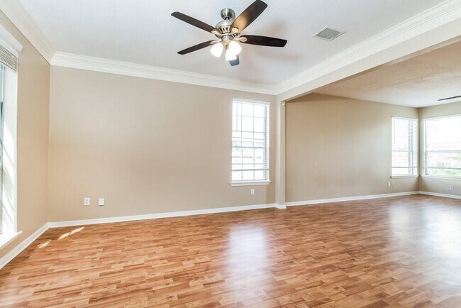 Foto del edificio - 19106 Mockingbird Valley Dr