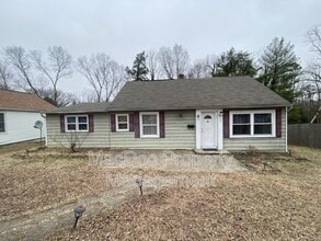 Building Photo - 217 Hillcrest Dr