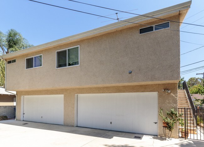 Building Photo - 5318 Alhama Dr