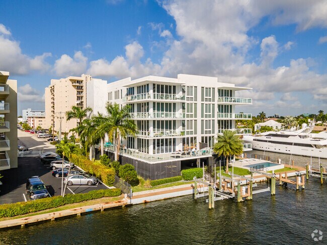 Foto del edificio - 2895 NE 33rd Ct