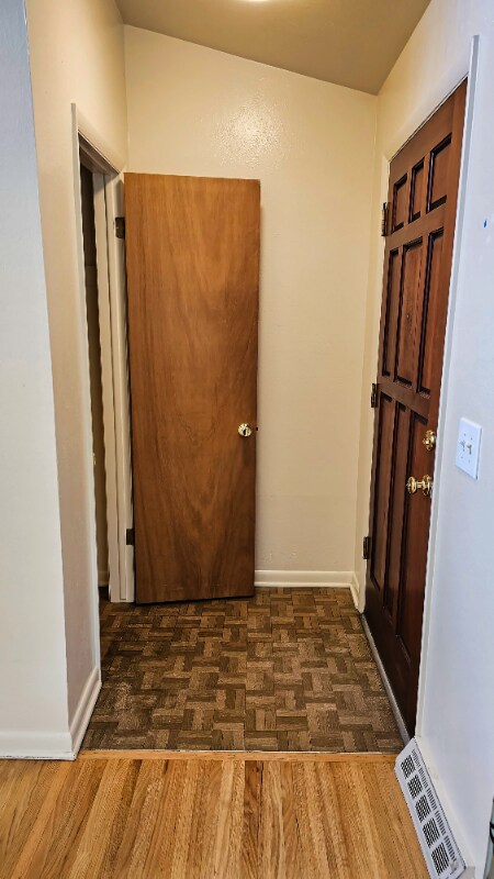 Foto del edificio - 5840 Taft Ct