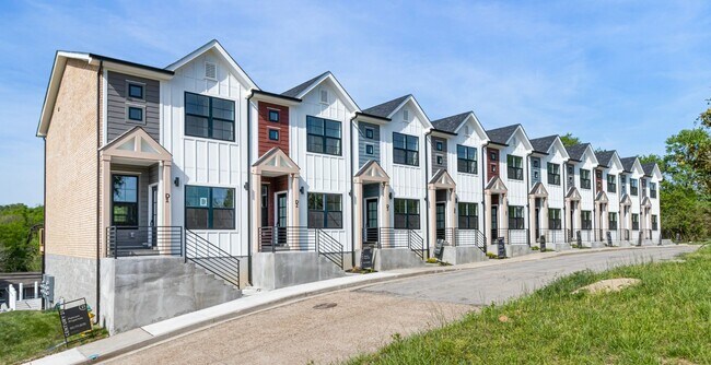 Foto del edificio - Cigar Hill Townhomes