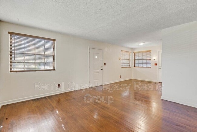 Foto del edificio - 5261 Quan Dr