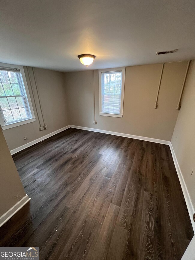 Building Photo - 301 Clifton Terrace
