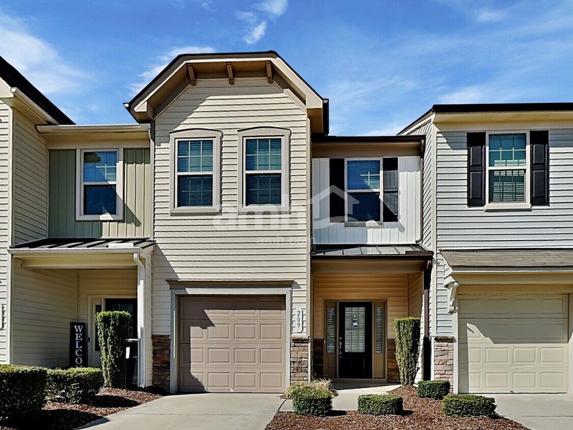 Foto principal - 209 Leighann Ridge Lane