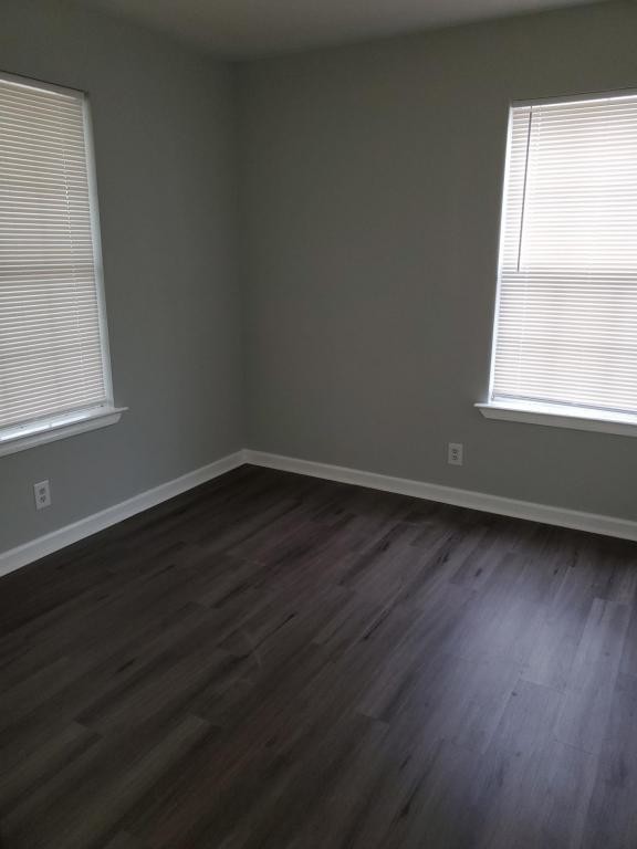 Foto principal - 265 E Old Hickory