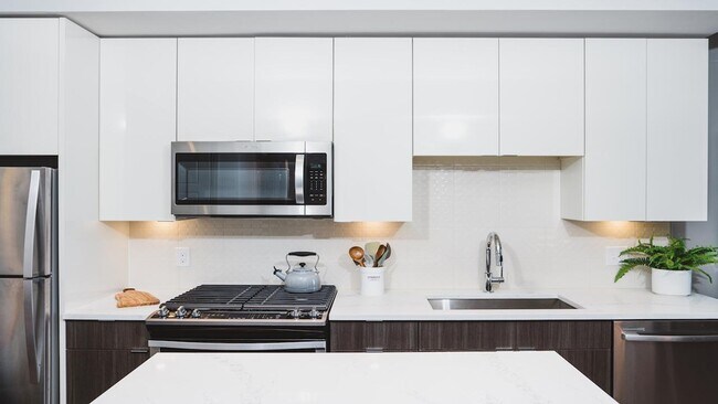 Foto del edificio - 3080 E Shadowlawn Ave NE