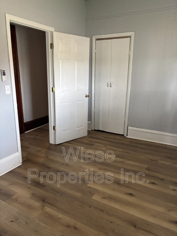 Foto del edificio - 421 N 1st St