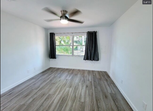 Foto del edificio - 618 NW Palm St