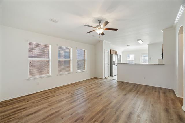 Foto del edificio - 9116 Wild Rose Ln