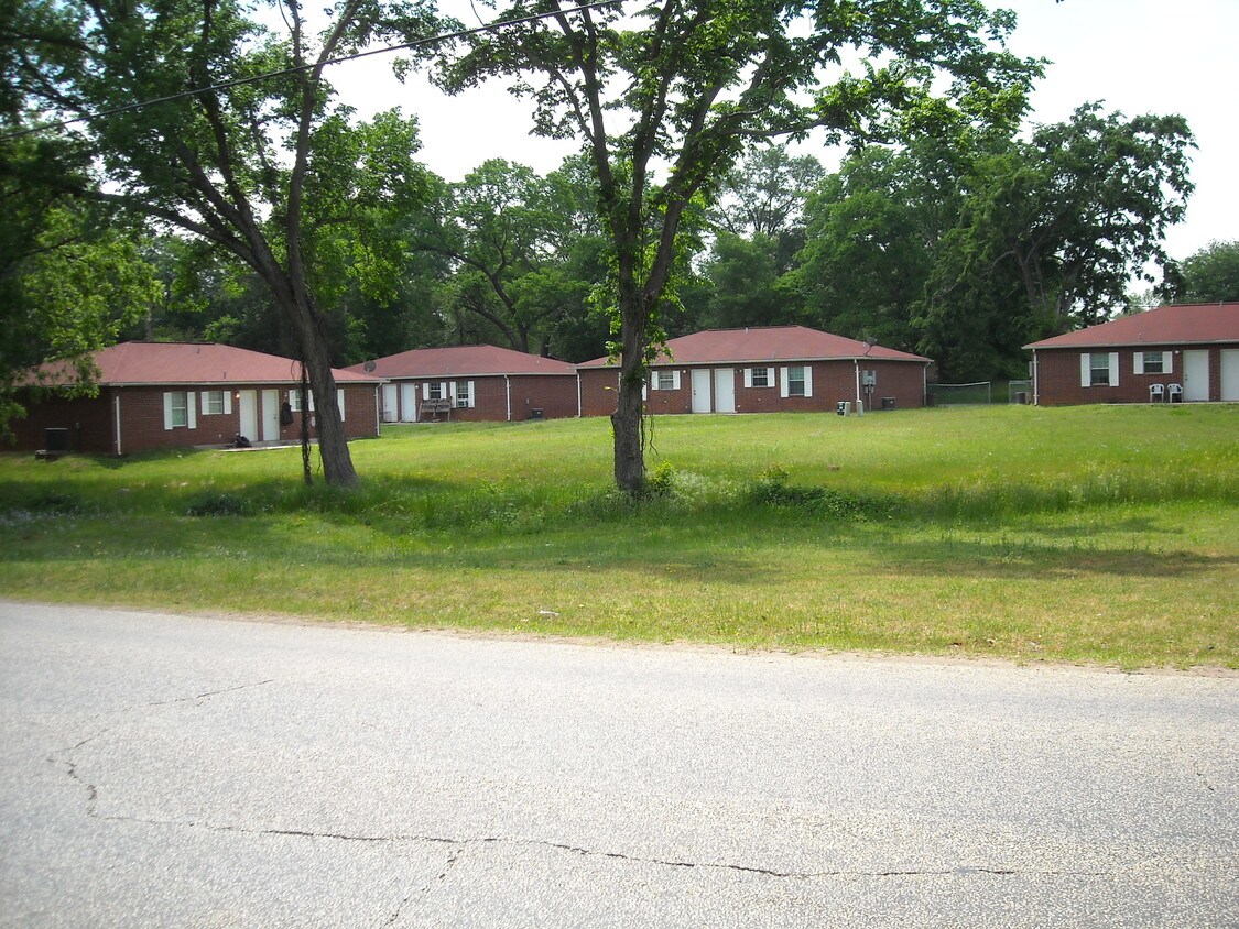 Building Photo - Deaton Duplex