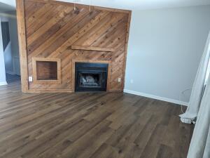 Foto del edificio - 411 W Main St