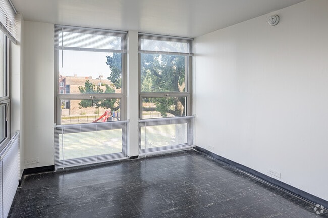 3 habitaciones, 1 baño - 1050 pies cuadrados - Dormitorio principal - Southland Village