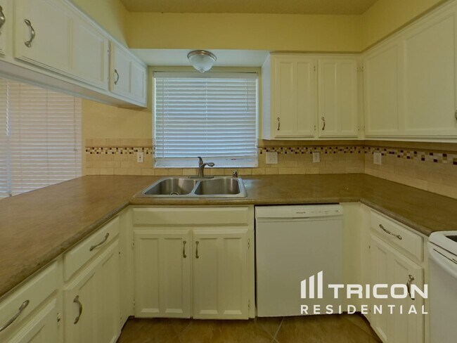 Foto del edificio - 6625 Fair Oaks Dr