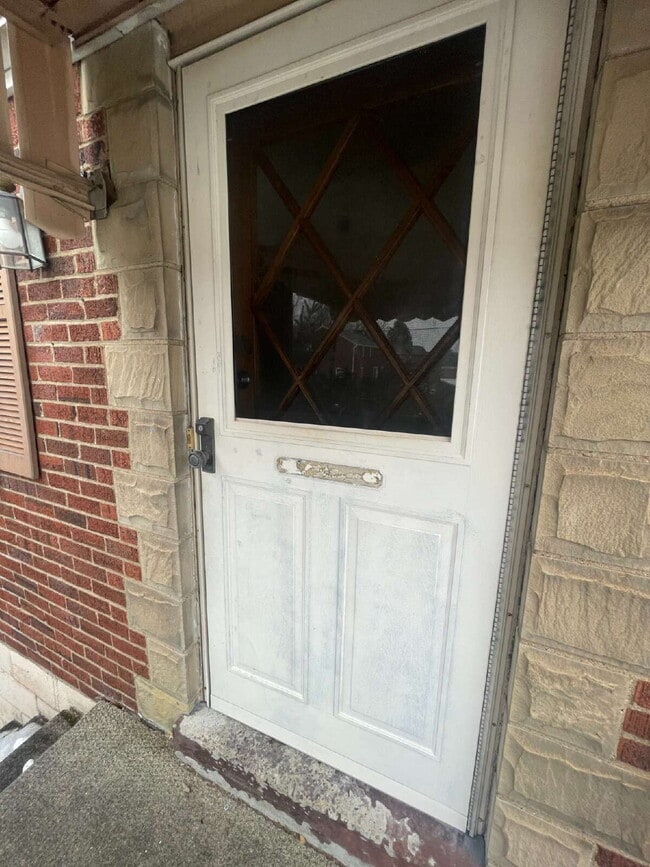 Building Photo - 149 Parkwood Rd