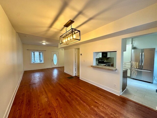 Building Photo - 3039 N Honore St