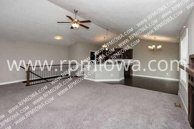Foto del edificio - 4721 NE Oak Dr