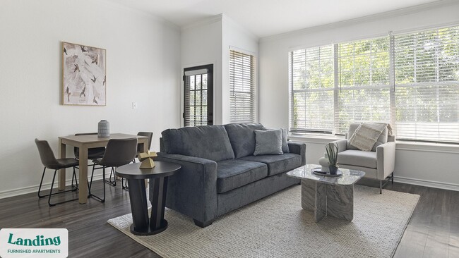 Foto del edificio - 9601 Custer Rd