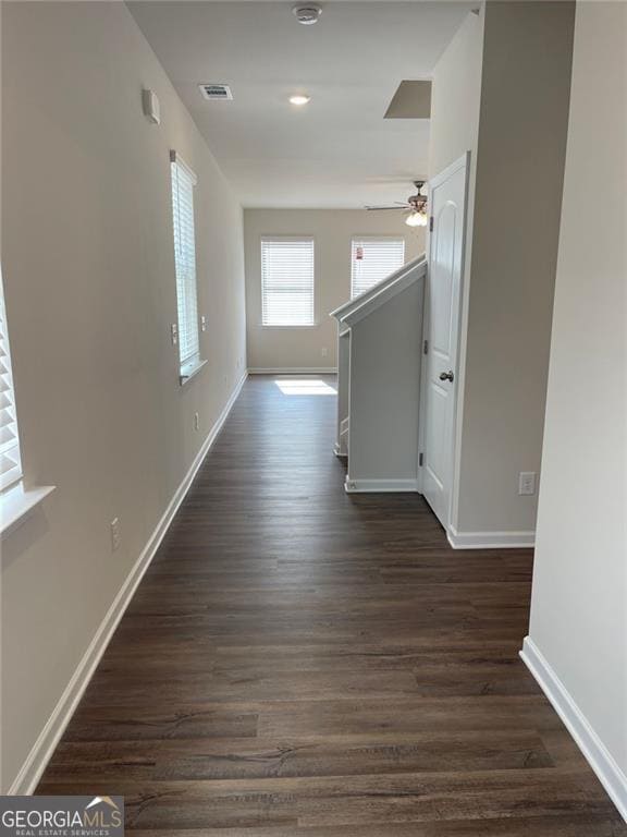 Building Photo - 25 Pineview Dr