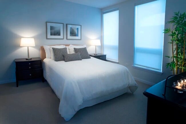 Foto del edificio - 1720 Central St