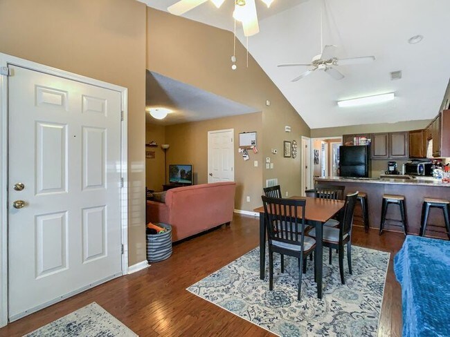 Foto del edificio - 1376 Southern Gardens Dr