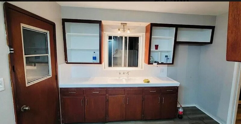 Building Photo - 9616 Deeble St