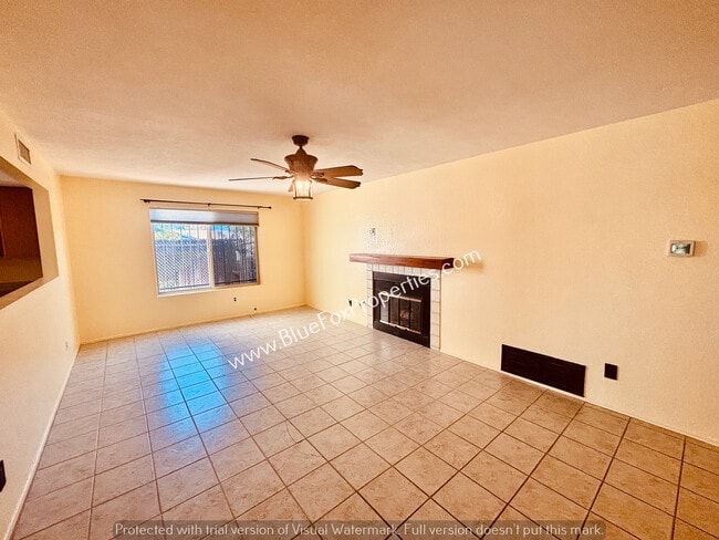 Foto del edificio - 8401 E Stella Rd