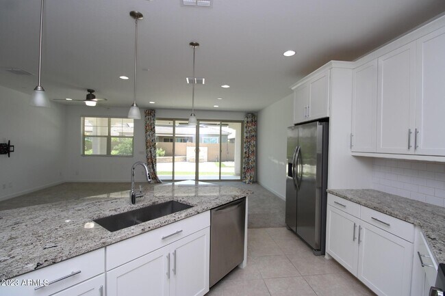 Building Photo - 181 E Virgo Pl