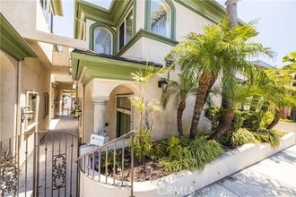 Building Photo - 604 Manhattan Beach Blvd