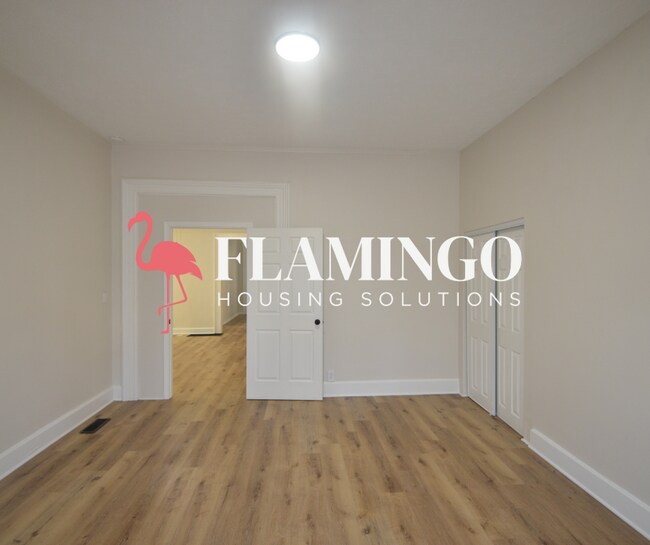 Building Photo - 1808 E 4th St