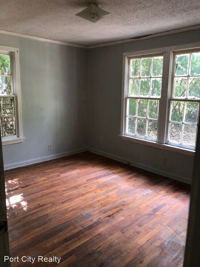 Building Photo - 2 br, 1 bath House - 1326 Summers St