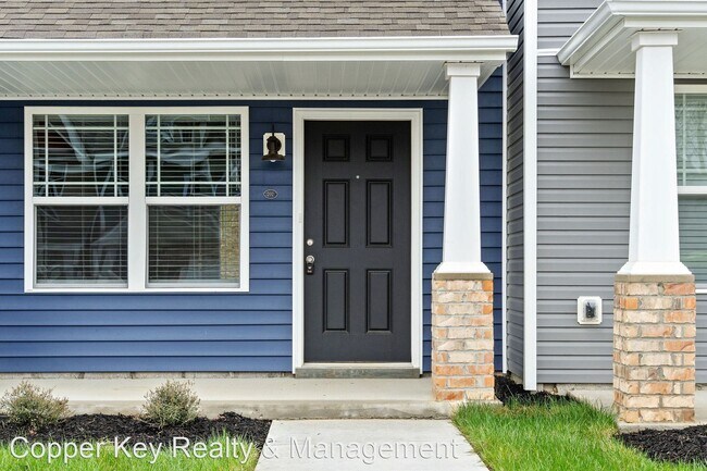 Building Photo - 2 br, 2.5 bath House - 202 Woodland Valley...