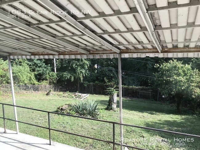 Building Photo - 1083 Glenn Ridge Rd NW
