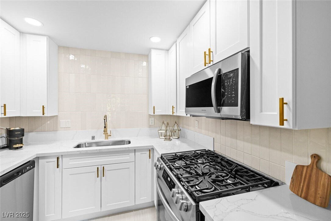 Foto principal - 5191 Caliente St