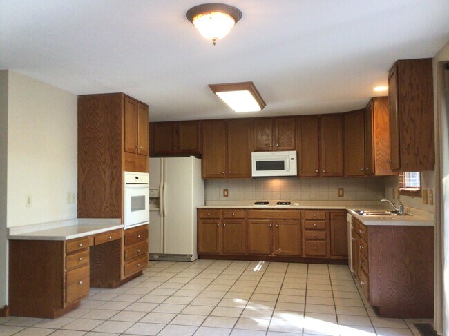 Foto del edificio - 722 Justin Court