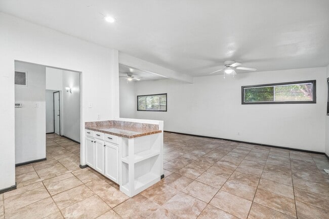 Building Photo - Vintage 3 Bedroom Home w/ Large Backyard