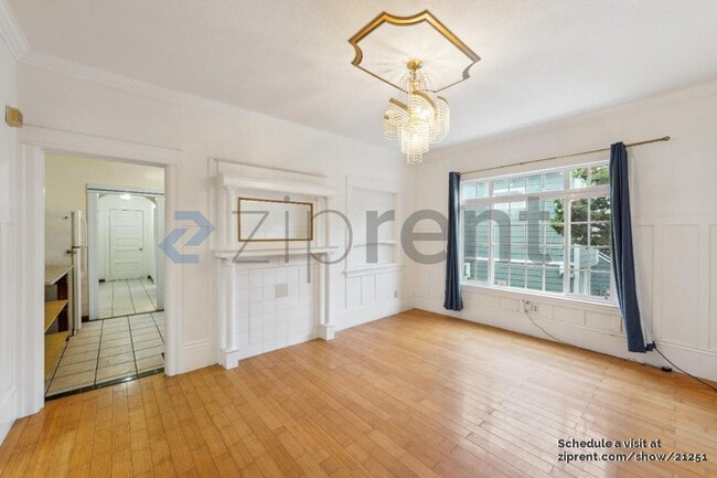Building Photo - Unit