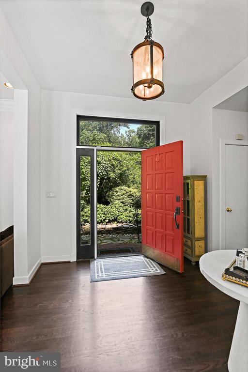 Building Photo - 11101 Elmview Pl