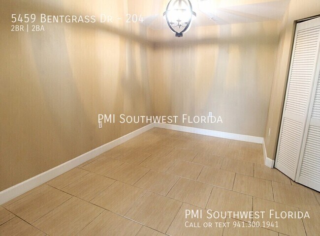Foto del edificio - 5459 Bentgrass Dr