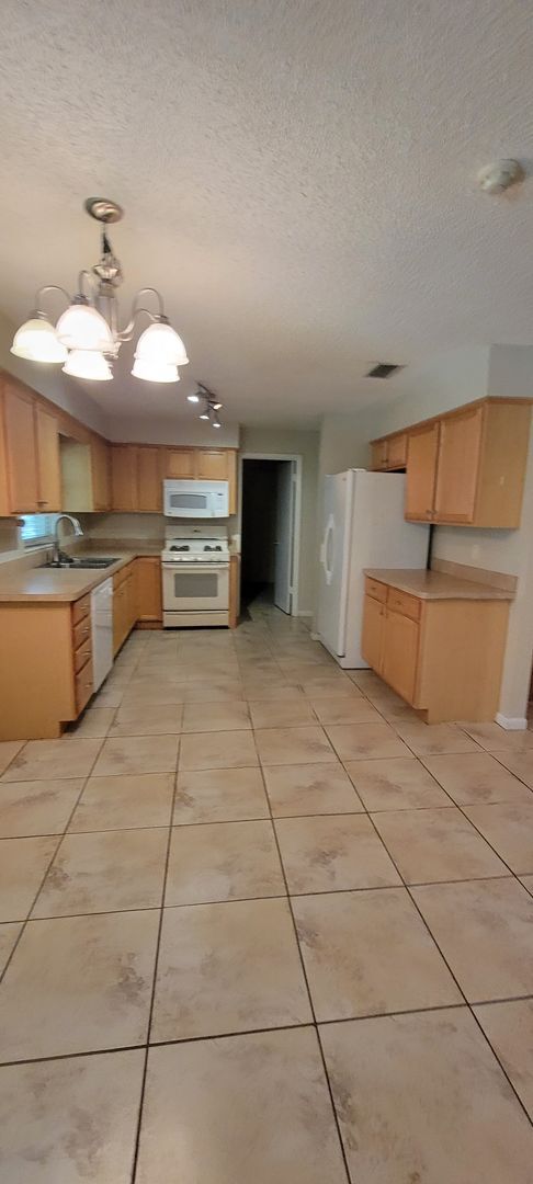 Foto del edificio - 2220 NW 14th Ave