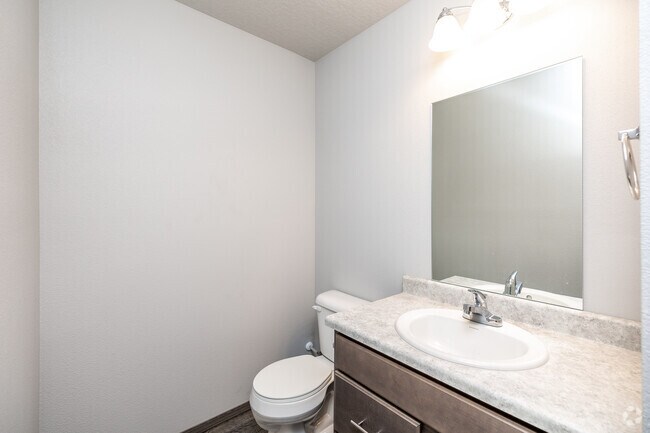 2BR 1,5 BA - Medio baño - Prairie Village Commons I