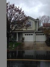 Building Photo - 208 Abigail Cir