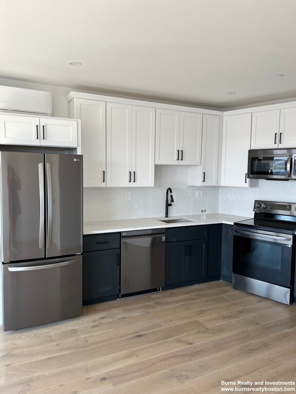 Building Photo - 144 Old Colony Ave