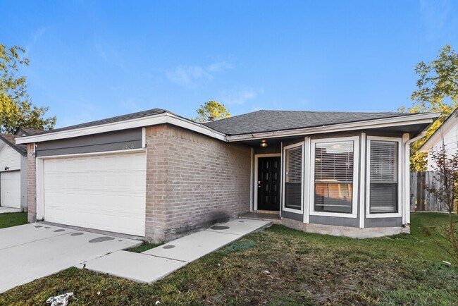 Foto del edificio - 3425 Benfield Dr