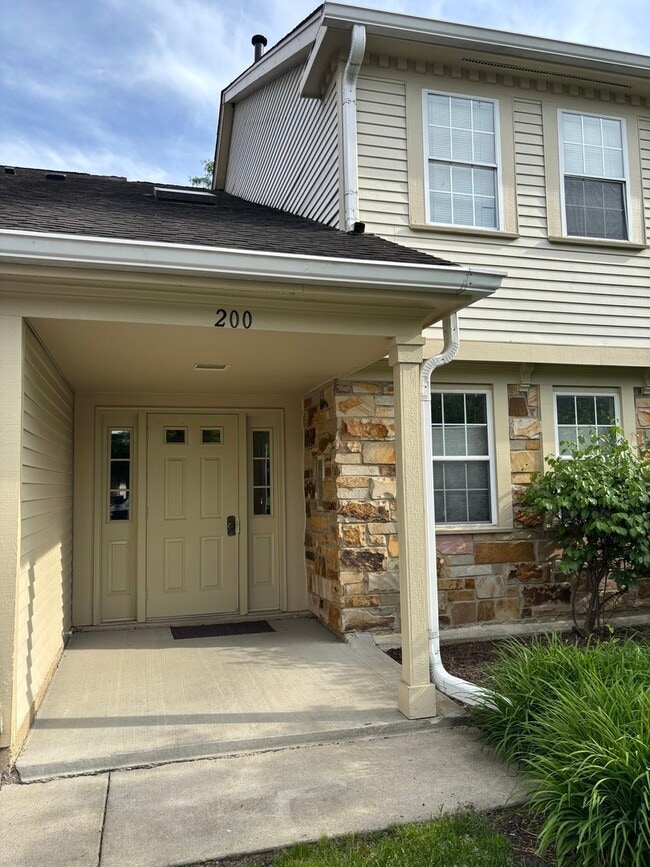 Building Photo - 200 Dublin Ln