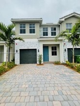 Building Photo - 172 SW 171st Ave